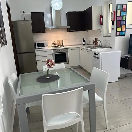 Apartment Spacious Penthouse For 5 Gzira