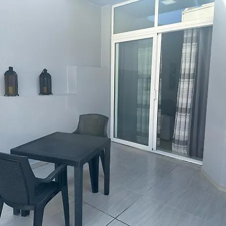Spacious Penthouse For 5 * Gzira