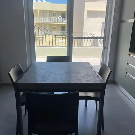 Gzr F5 Spacious Penthouse For 5