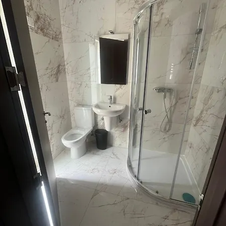 Gzr F5 Spacious Penthouse For 5