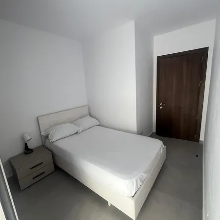 Gzr F5 Spacious Penthouse For 5 * Gzira