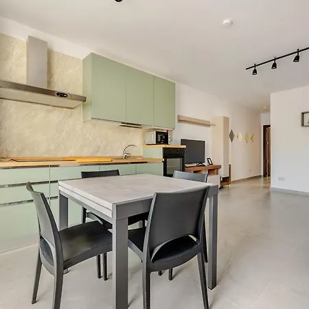 Gzr F5 Spacious Penthouse For 5 *