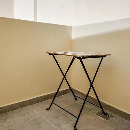 Gzr F5 Spacious Penthouse For 5 Apartment