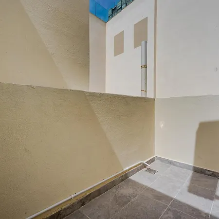 Apartment Gzr F5 Spacious Penthouse For 5 *