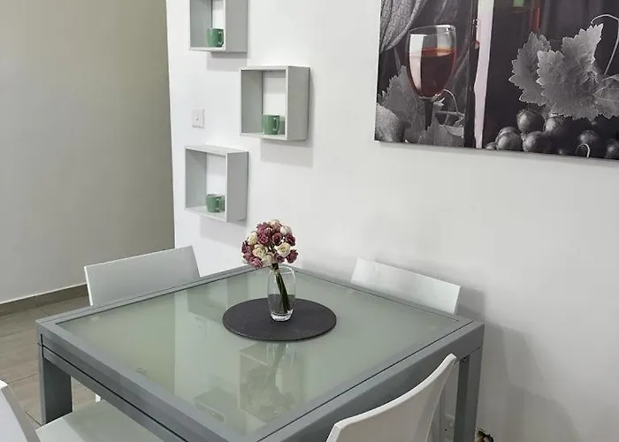 Apartment Spacious Penthouse For 5 *